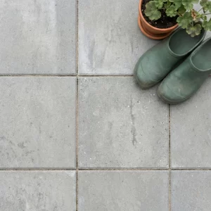 Fliserens i Viby Sjælland tæt på Roskilde af 30x30 fliser.